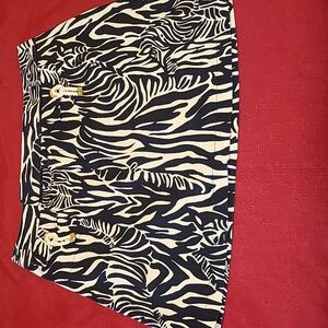 Lilly Pulitzer Skirt for Women, Size 10, Color Blue & White 🙂🙂🙂